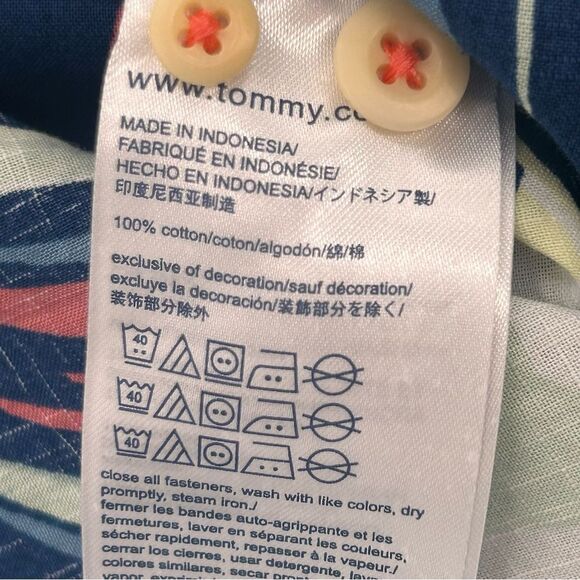 Tommy Hilfiger Tropical Print Classic Fit button up casual shirt size medium - Picture 6 of 6